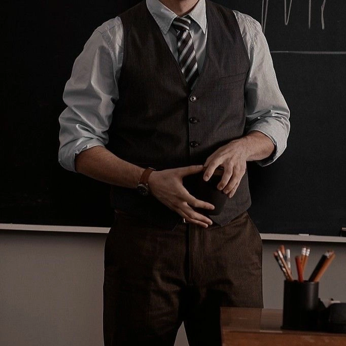 Hot teacher  Avatar