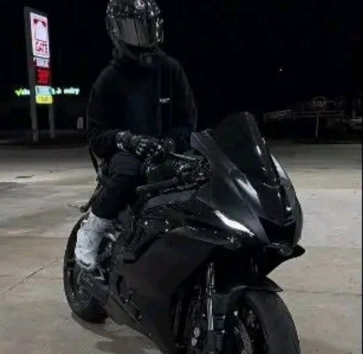 Liam (biker boy)