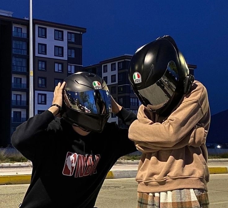 Biker friendgroup